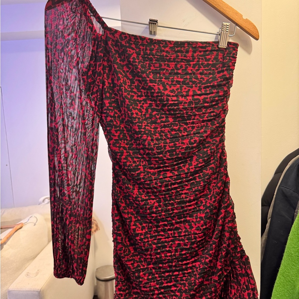 One-Shoulder Red and Black Ruched Dress